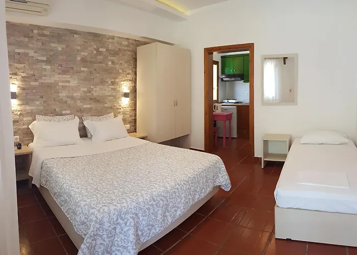 Apart-hotel Efrosini & 4*