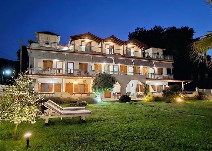 Efrosini & 4* Paralia Panteleimonos