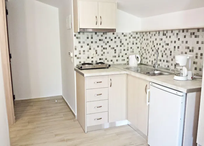 Apart-hotel Efrosini & Paralia Panteleimonos