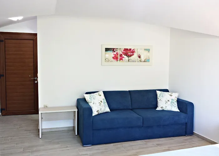 Apart-hotel Efrosini & 4*