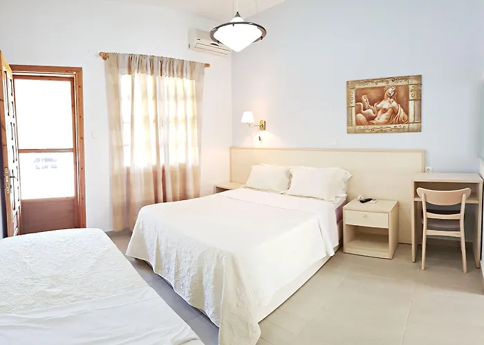 Efrosini & Paralia Panteleimonos