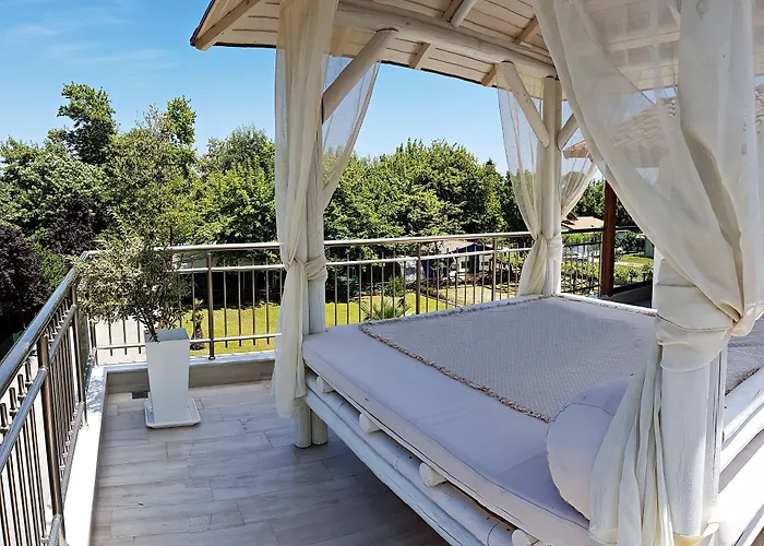 Efrosini & Apart-hotel Paralia Panteleimonos