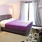 Efrosini & Paralia Panteleimonos