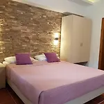 Efrosini & Paralia Panteleimonos