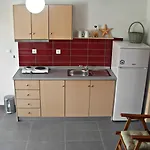 Efrosini & Paralia Panteleimonos