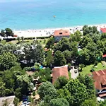 Efrosini & Lejlighedshotel Paralia Panteleimonos
