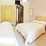 Efrosini & 4* Paralia Panteleimonos