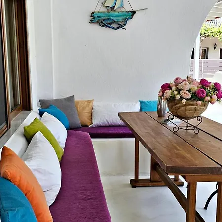 Aparthotel Efrosini & 4*