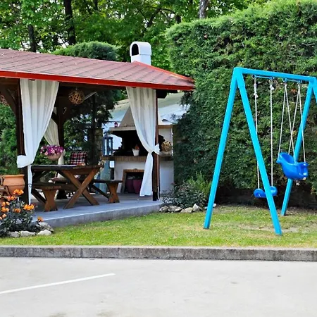 Efrosini & Aparthotel