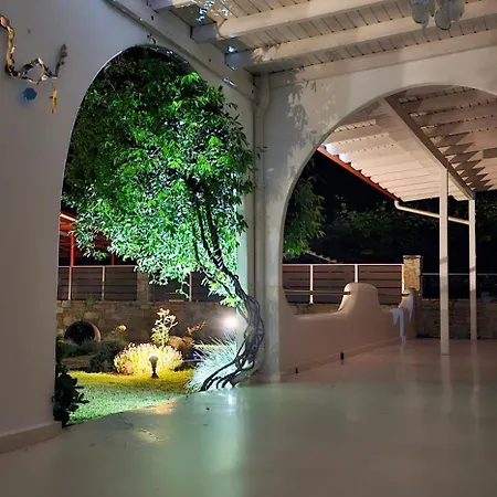 Aparthotel Efrosini & 4*