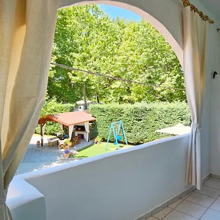 Hotel apartamentowy Efrosini & Paralia Panteleimonos