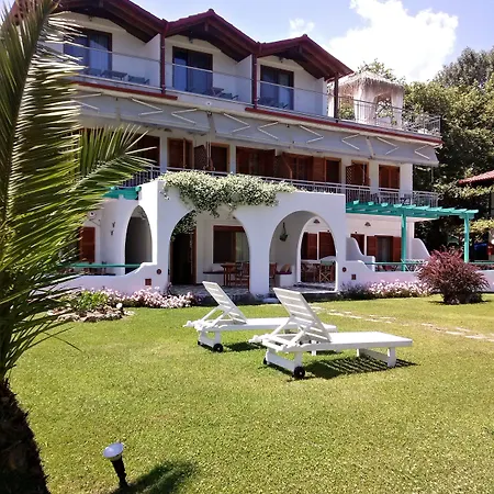 Efrosini & Apartahotel