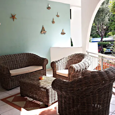 Aparthotel Efrosini & Paralia Pantaleimonos