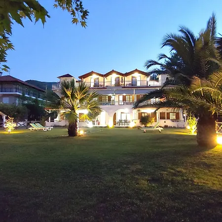 Efrosini & 4* Paralia Pantaleimonos