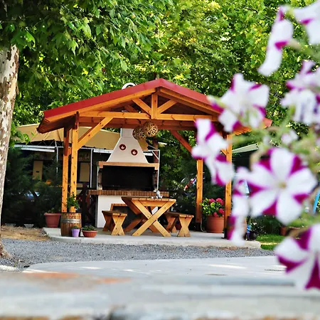 Efrosini & 4* Paralia Pantaleimonos