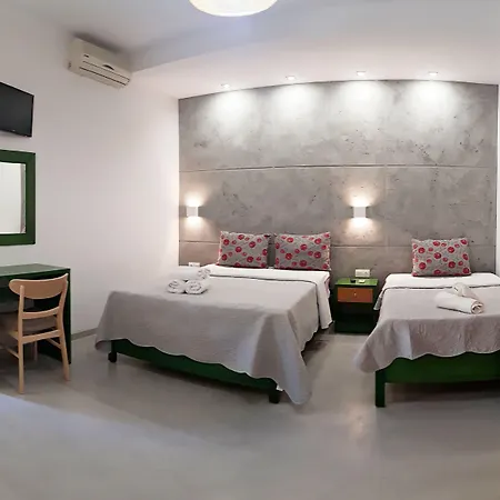 Efrosini & Paralia Panteleimonos