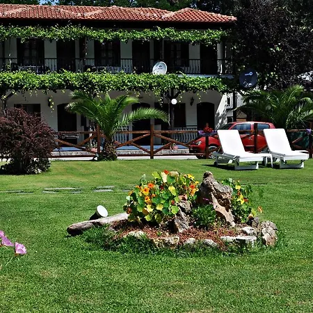 Aparthotel Efrosini &