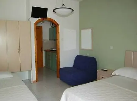Hotel apartamentowy Efrosini &
