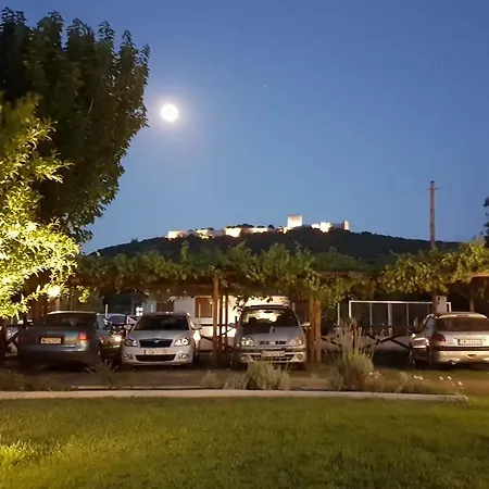 Efrosini & Apartahotel