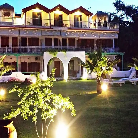 Efrosini & Paralia Panteleimonos