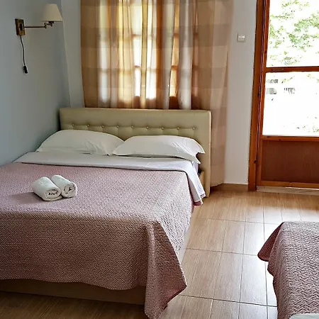 Aparthotel Efrosini & Paralia Panteleimonos