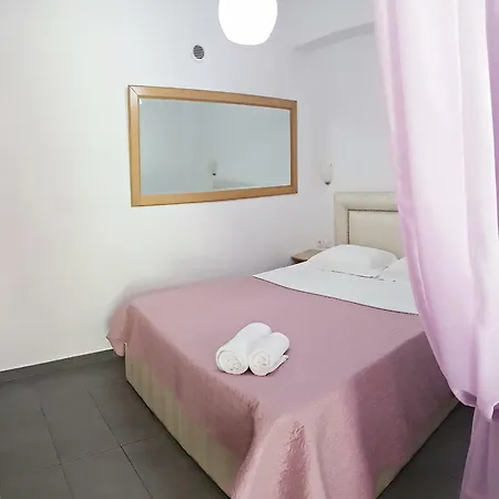 Efrosini & Paralia Panteleimonos