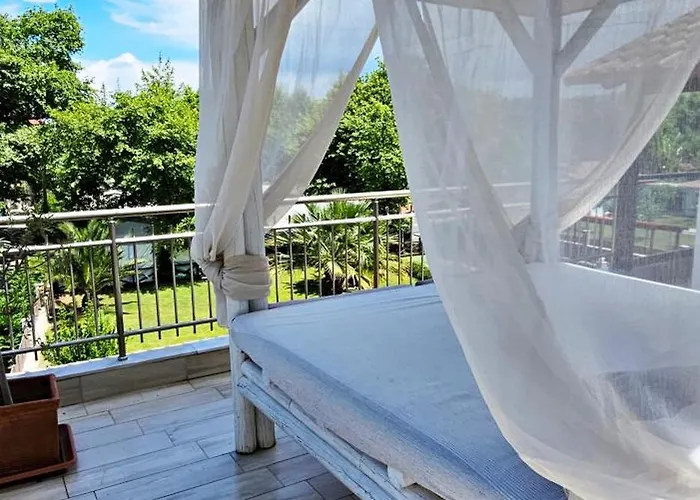 公寓式酒店 Efrosini & 帕拉利亚潘塔利莫诺斯