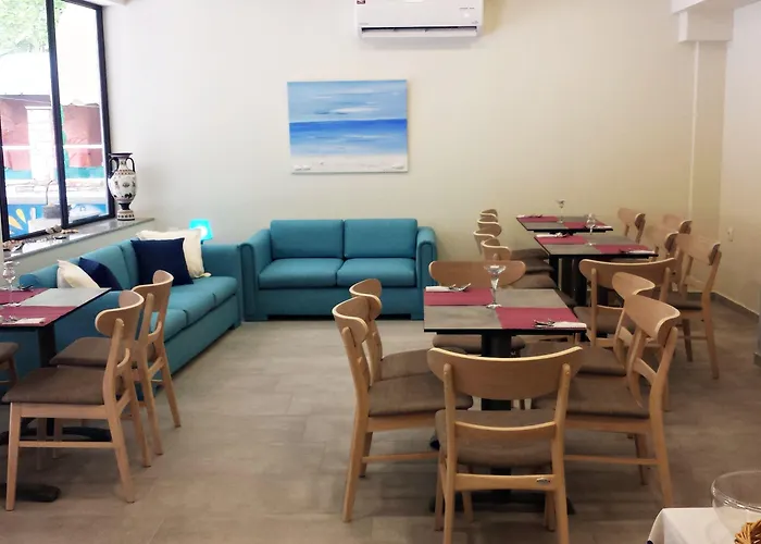 Efrosini & 公寓式酒店 帕拉利亚潘塔利莫诺斯