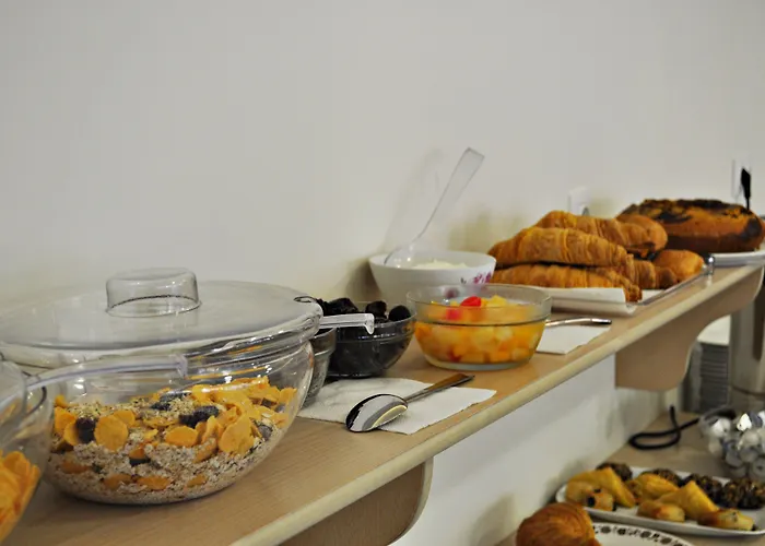 Efrosini & 4* 帕拉利亚潘塔利莫诺斯